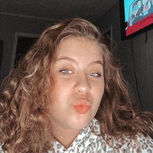 Meet your Posher, Addison